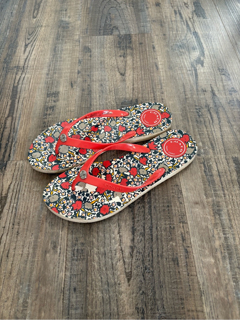 Coach Abbigail Flip Flops Turnlock Logo Thong Rubber Sandals Red